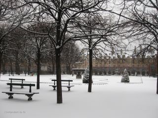 Lindependantdu4e_place_des_vosges_sous_la_neige_IMG_0684