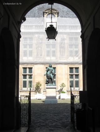 Lindependantdu4e_arnavalet_statue_de_louis_14_IMG_5669