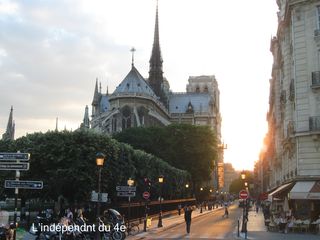 Lindependantdu4e_notre_dame_lampadaires_IMG_9270