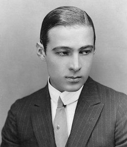 Rudolph_Valentino1