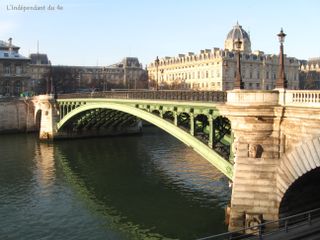 Lindependantdu4e_pont_notre_dame_IMG_1285